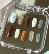 Small Oval Press-On Nails Brown Blue Patterned Flowers Animal Full Cover