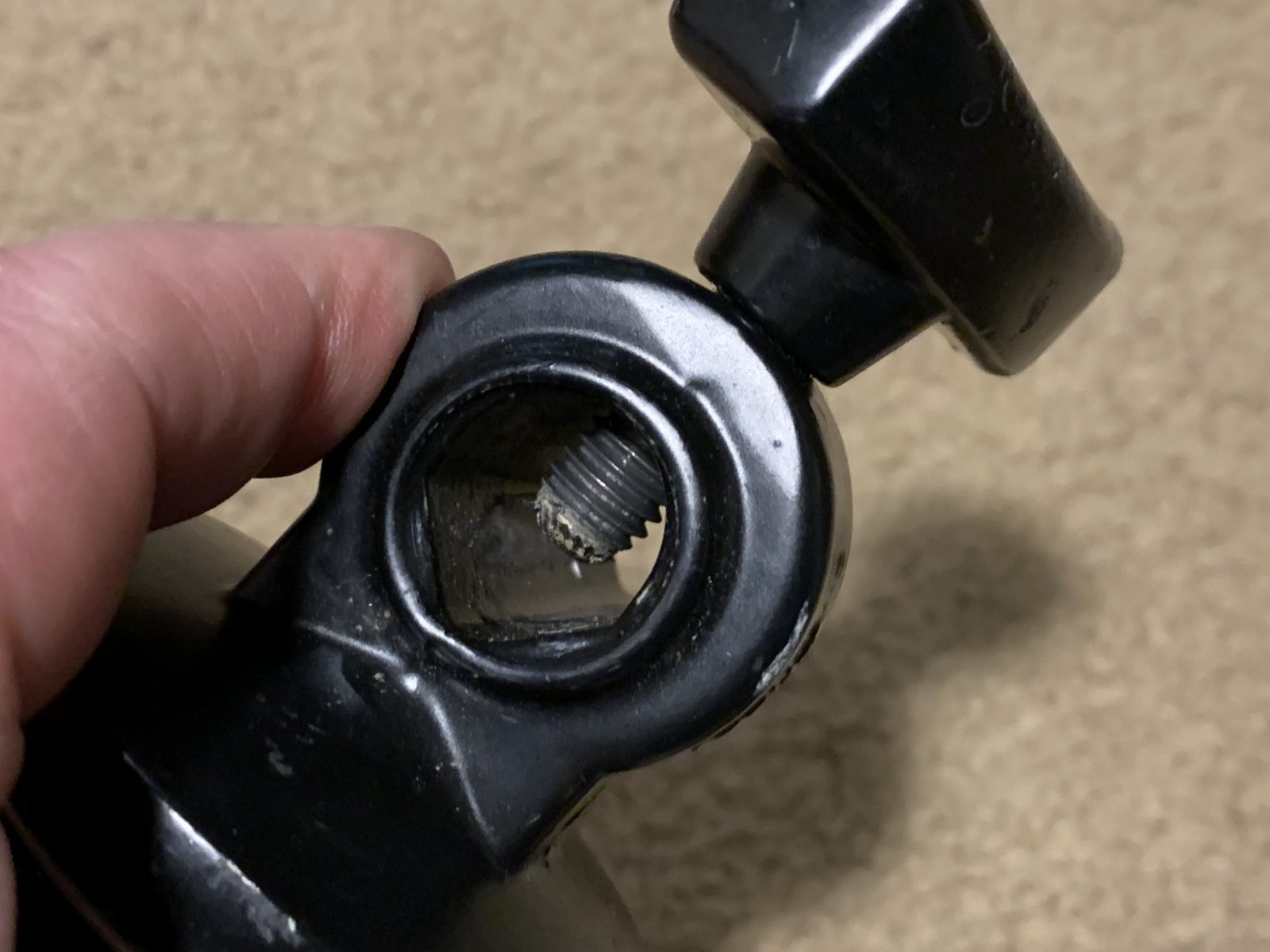 Matthews 2-1/2" Grip Head, Black