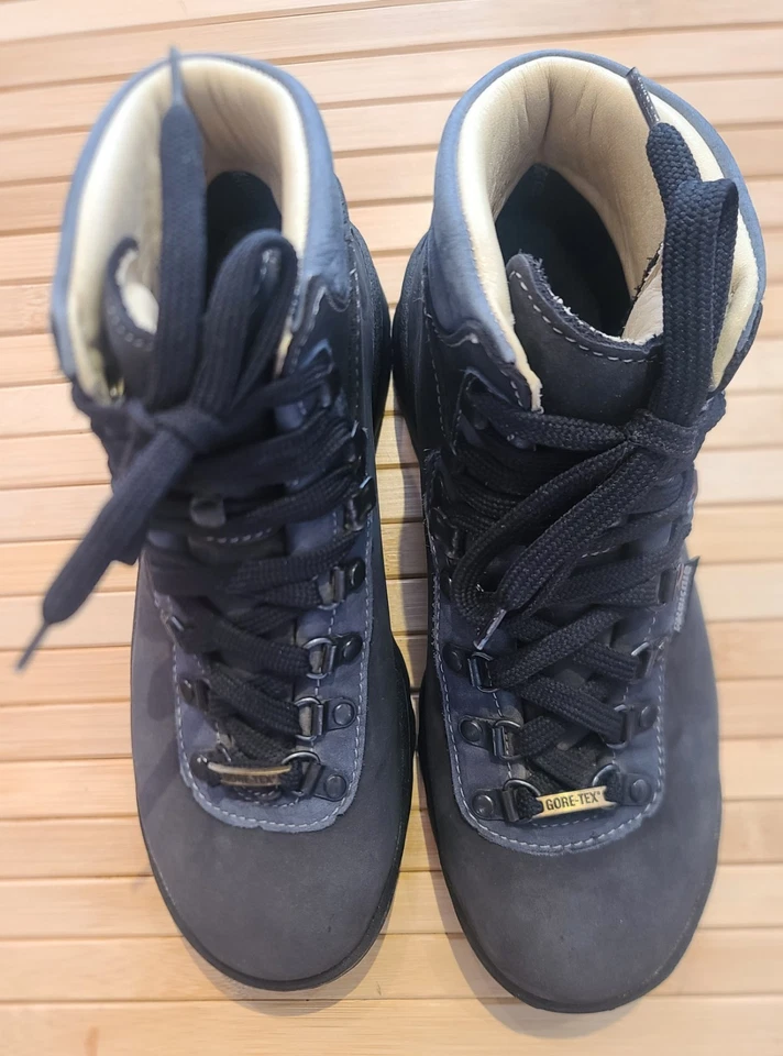 Botas de montanhismo de couro para caminhada REI Raichle - Imagem 3 de 4