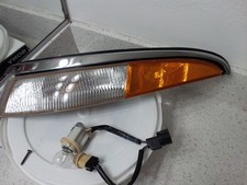 93-96 Lincoln Mark Viii Drivers Side Left Front Corner Turn Signal