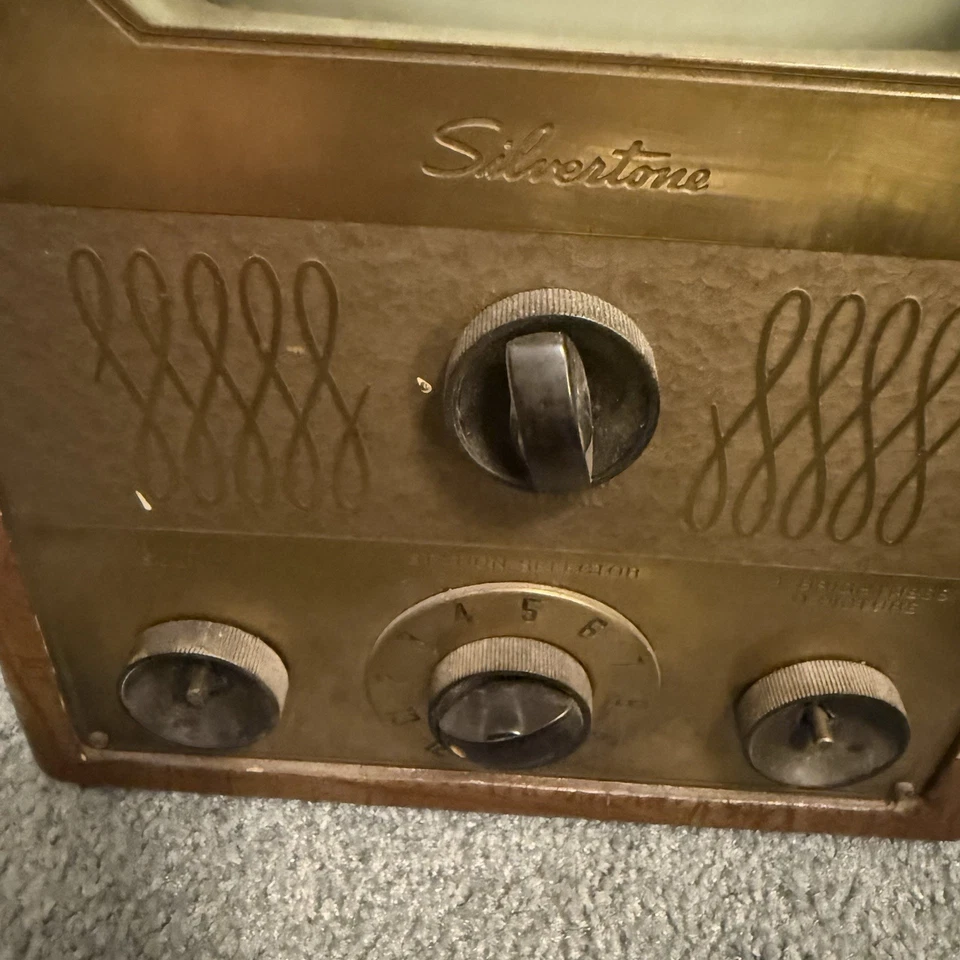 Antique Sears Roebuck Leatherette Silver tone portable TV PARTS/REPAIR - Image 2 of 4