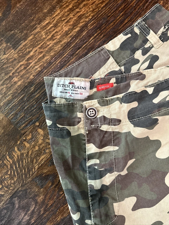Ditch Plains Camouflage Size 46 Shorts - Image 3 of 3
