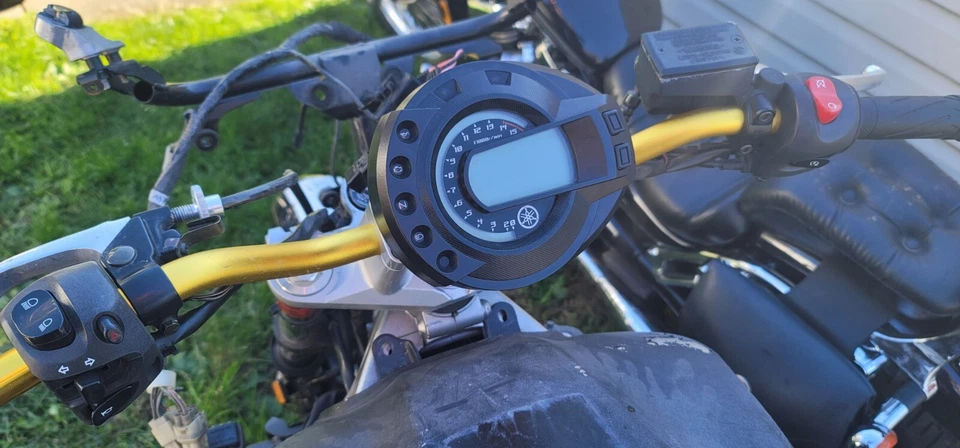 yamaha fz6 speedometer bracket - Image 2 of 3