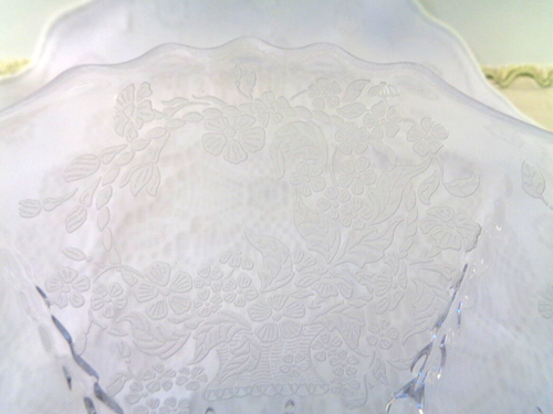 ELEGANT NEW MARTINSVILLE “FLOWER BASKET” #26 DEPRESSION ERA 3-FOOTED ETCHED BOWL - Picture 4 of 8