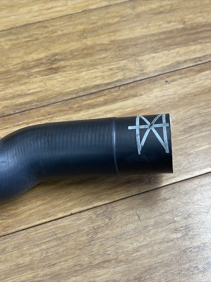 Tubo de manguera superior refrigerante motor 1,9 L Volkswagen Golf Jetta 1999-2006 fabricante de equipos originales Foto 3 de 4