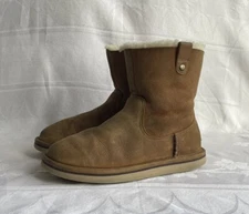 UGG Sequoia Suede Boots Womens 7 Pull On Short Chestnut Shearling Lined