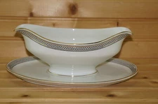 Krautheim / Franconia 7187 Gravy Boat or Sauce Bowl with Underplate, 9 1/2"