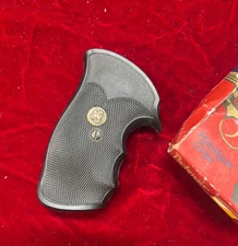 Vintage NOS Pachmayr Gripper Grips for S&W N Frame Square Butt SN-G