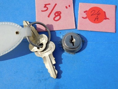 1940s Arcade Game Lock & Key ~ 5/8 inch - Chicago 2 keys M0346 (B)