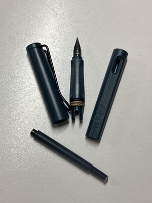 LAMY Safari Fountain Pen Patrol Medium Nib Black Ink Catridge NO BOX