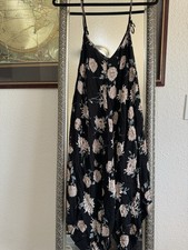 Forever 21 black floral print sundress- Size Small 