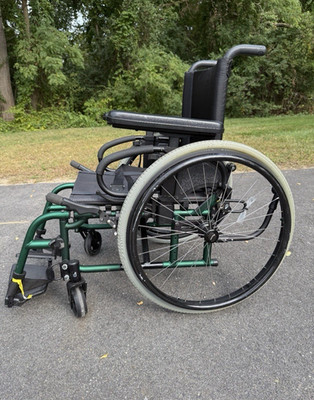 Quickie 2 - 15''x18'' Folding Wheelchair 15'' x 18''  Pre-owned used