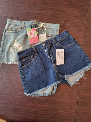 NWT GIRLS DENIM SHORTS SIZE S