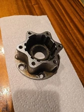 79-85 Toyota Locking hub For Solid Straight Axle 4x4  OEM P9445b261