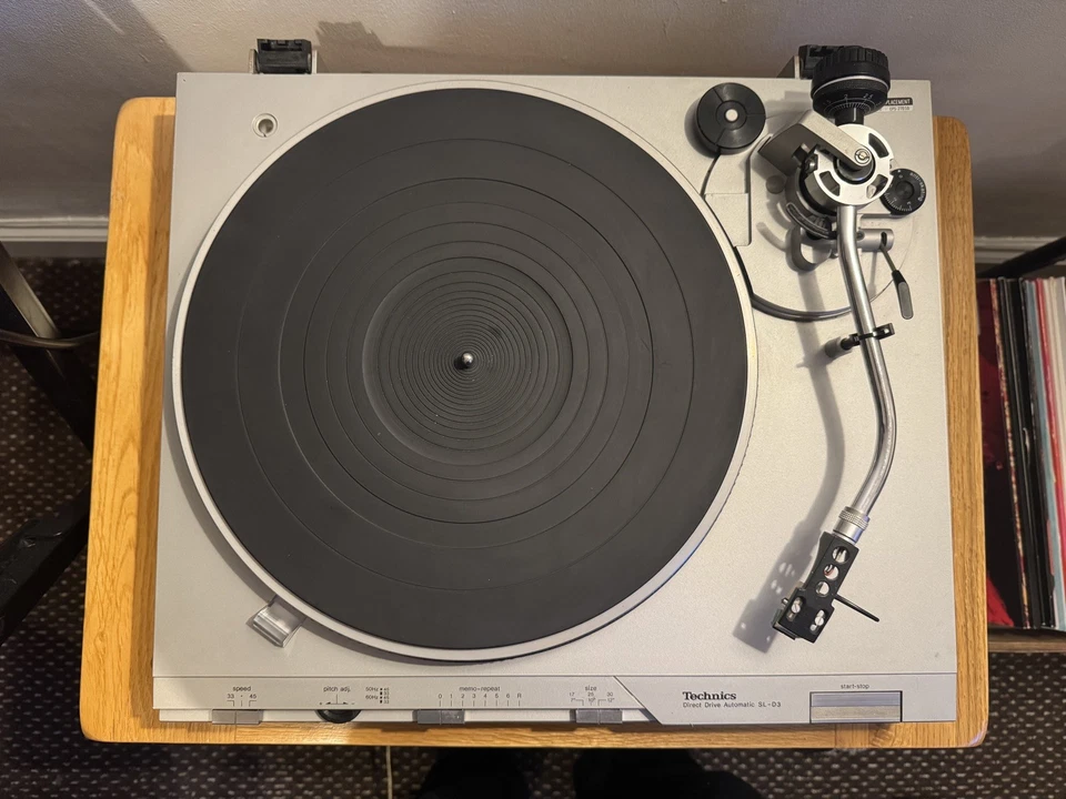 TECHNICS SL-D3 Direct Drive turntable - Image 2 of 4