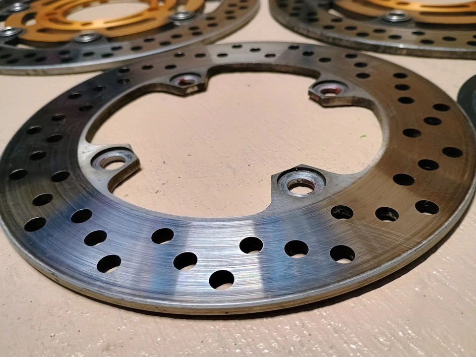 2003-2004 03 04 Juego de rotores de disco de freno delanteros y traseros Kawasaki Ninja ZX6R con pernos Foto 3 de 4