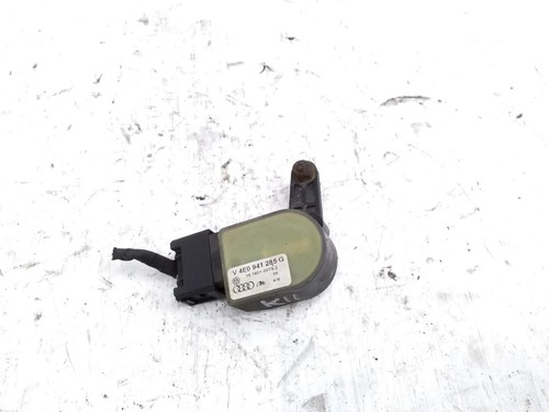 AUDI A8 D3 4E2, 4E8 Niveausensor vorne links 4E0941285G 2.97 Diesel 27695216 - Bild 1 von 3