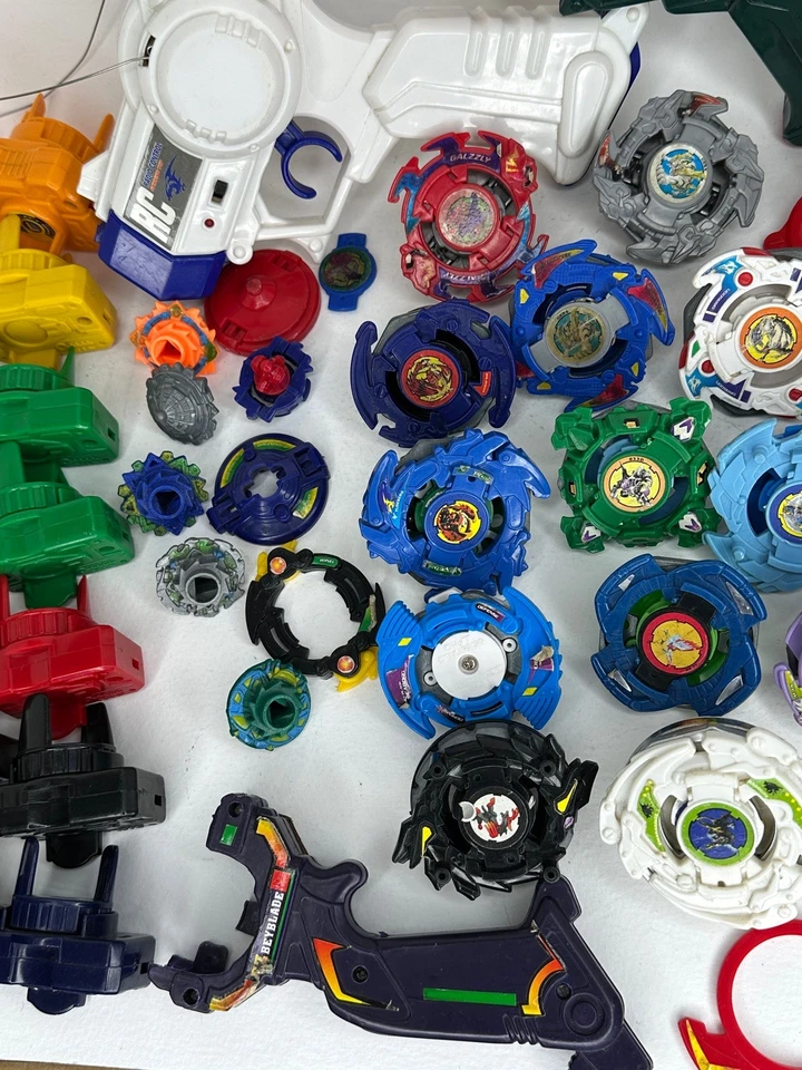 Vintage Beyblade Lot TAKARA TOMY Hasbro Metal Fusion Burst Bakuten - Image 3 of 4