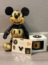 Mickey Mouse Memories Plush August Pin And Mug Set Series 8 of 12 NEW HTF