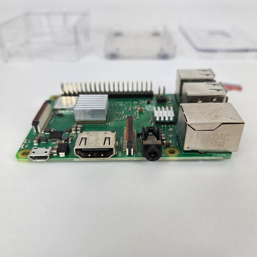 CanaKit Raspberry Pi 3 B+ (B Plus) with Premium Clear Case and 32GB SD Card - Afbeelding 7 van 10