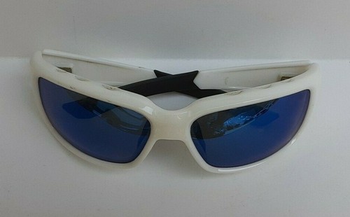 Bimini Bay Sunglasses white frame / blue smoked Lens fishing hunting
