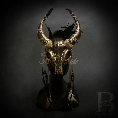 Ram Skull Masquerade Mask in Gold M39566G (Inward Horns) - Picture 4 of 5