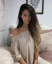 BEAUTIFUL VALKYRAE 8X10 Photo