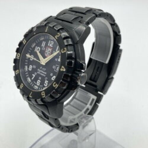 時計 LUMINOX f-117 NIGHTHAWK SERIES 6400 LUMINOX F-117 Nighthawk 6400-200 Men's Quartz Wristwatch