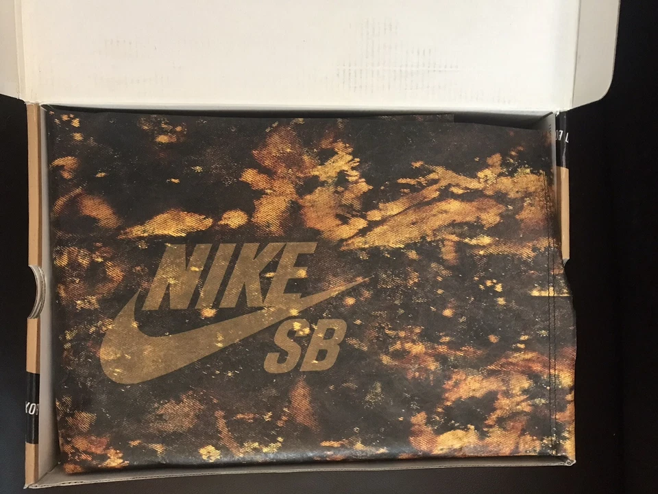 Nike Dunk SB Premium Low Pushead 2 536356-002 DS 2012 New Size 10 w/ Special Bag - Image 2 of 4