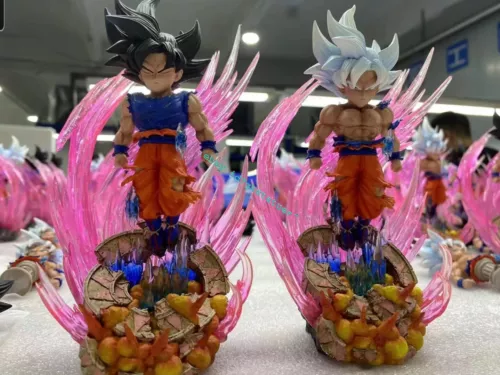 Modelo de Resina KC Studio Dragon Ball WCF Ultra Instinto Son Goku en Stock