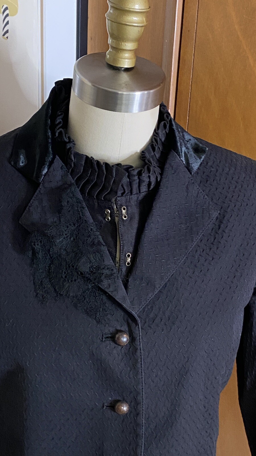 Picture 4 of 15