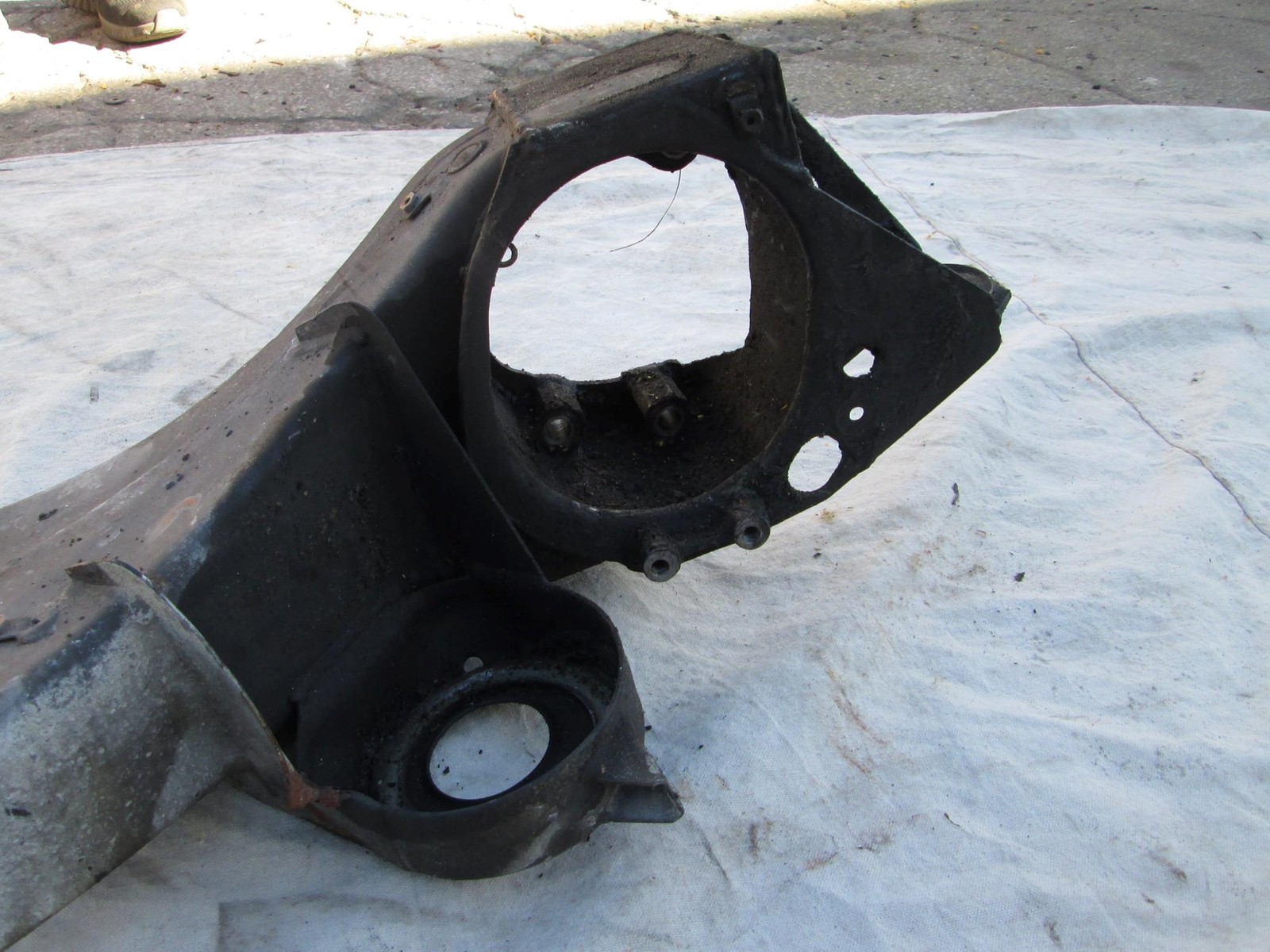Rolls Royce Silver Spur 1991 right rear suspension trailing arm (USED)