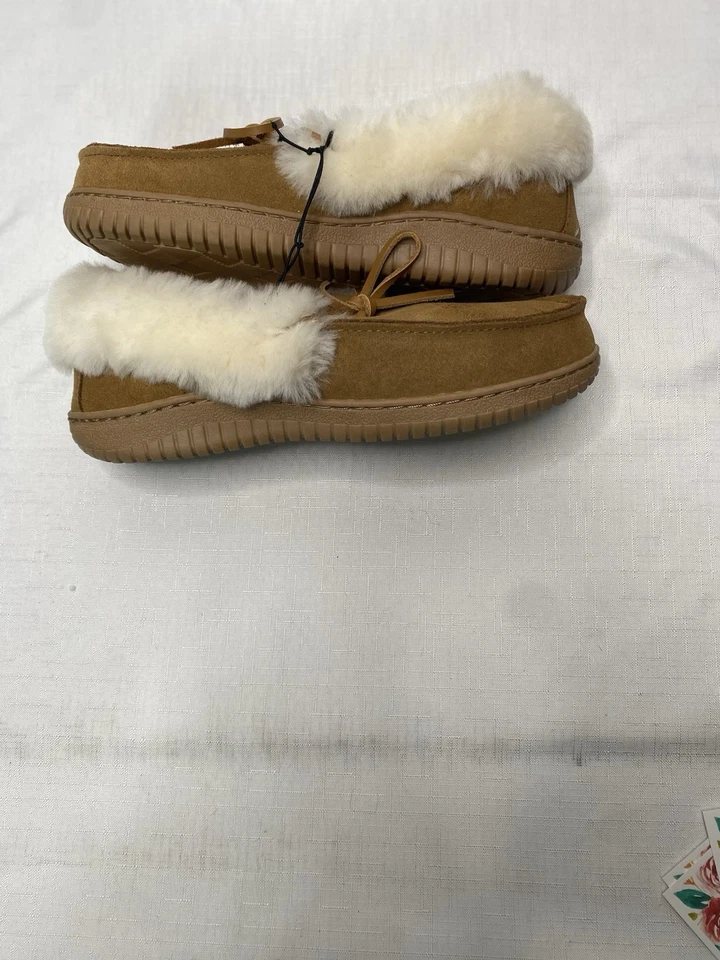 NUEVAS Zapatillas Mocasín Dluxe by Dearfoam Gamuza Cuero Mujer Talla 7 Cordero Piel de Oveja Foto 3 de 4