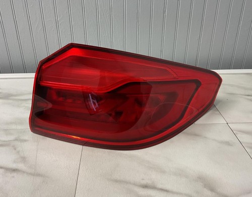 2018 - 2020 BMW 550i 540i 530i G30 REAR RIGHT RH OUTER TAIL LIGHT LAMP OEM