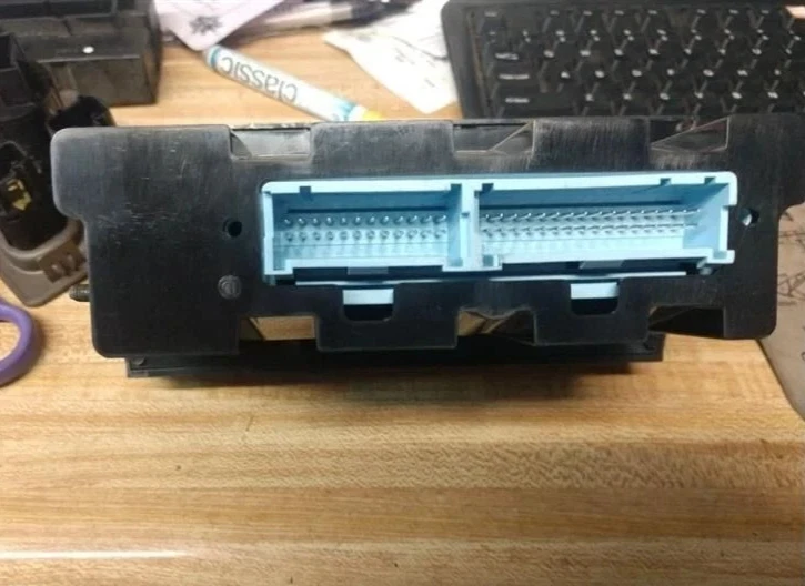 2000-2004 Cadillac Seville A/C Heater Temperature Climate Control OEM - Image 2 of 3