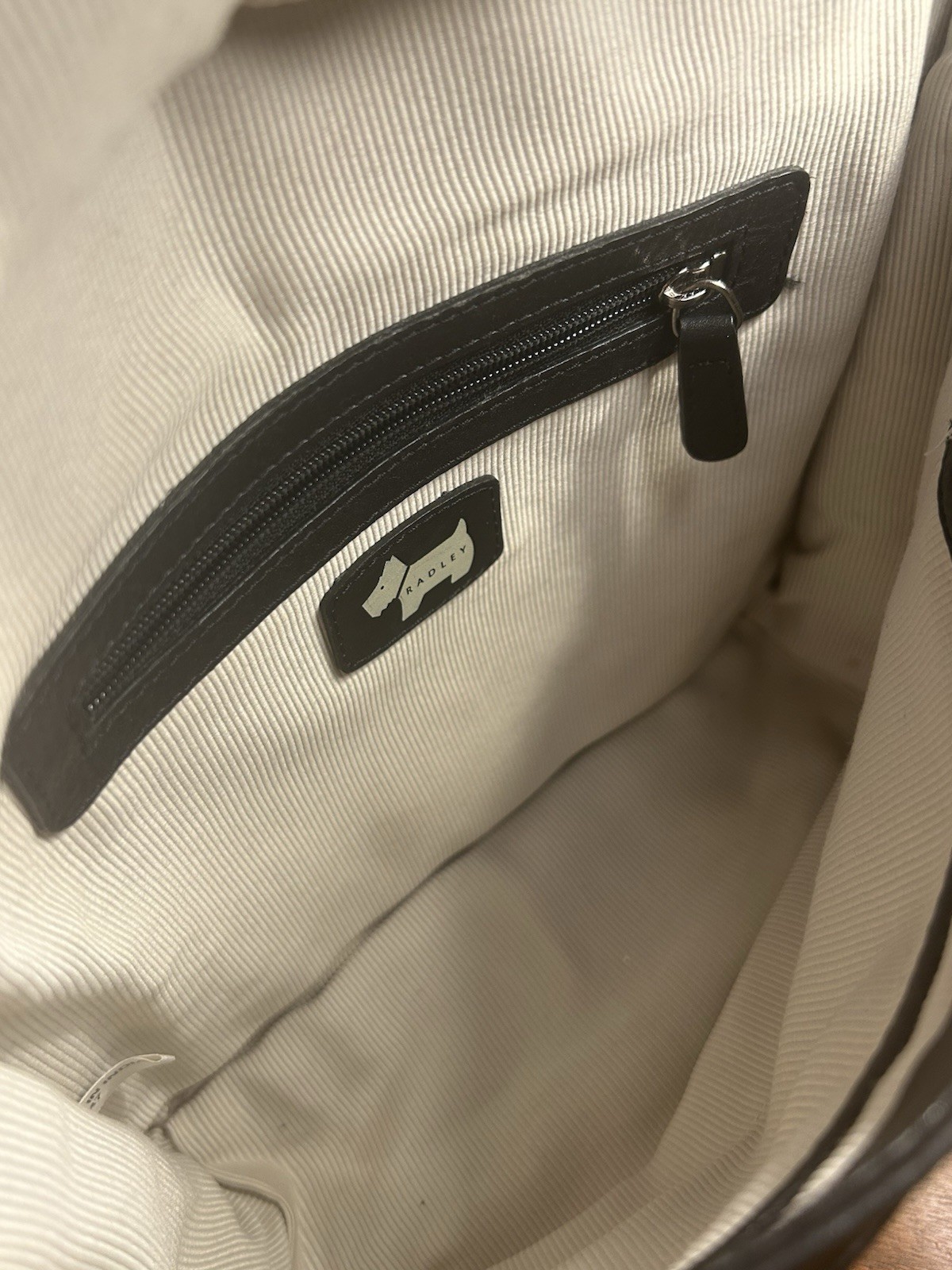 Radley London Oakham Small Black Leather Cross Body Flap Bag with Toggles. VGC image 9