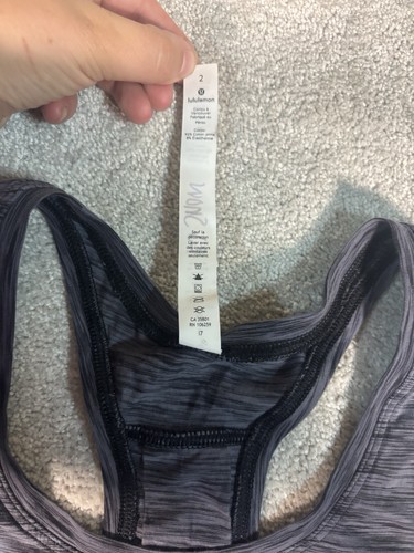tanque esencial lululemon púrpura negro talla 2 - Imagen 4 de 9