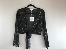 Cloud Ten Sheer Tie Front Crop Top Gold Stars Black S