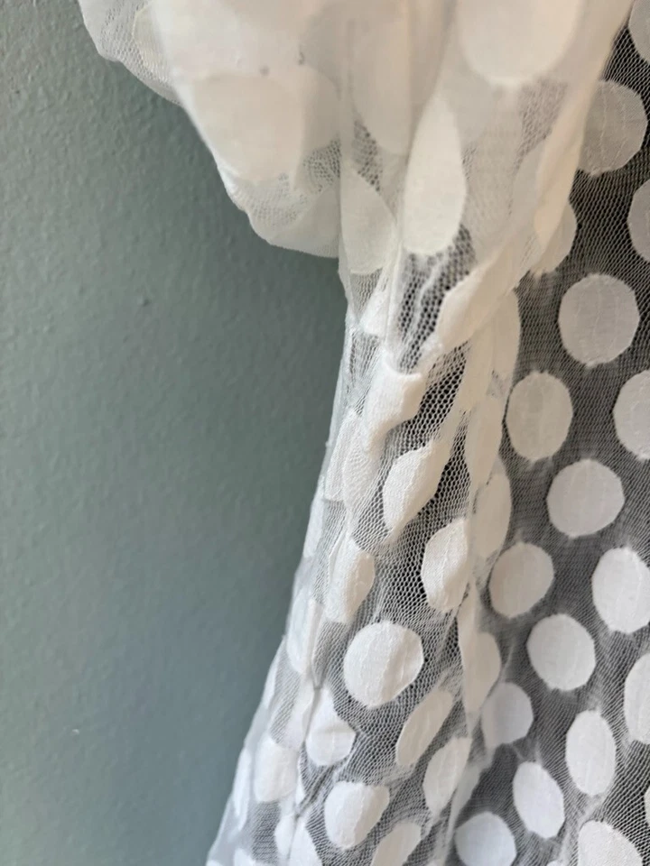 Blusa Alfani Boho Blanca Semi Transparente Lunares Cuello en V con Mangas de Encaje Talla 1 Foto 4 de 4