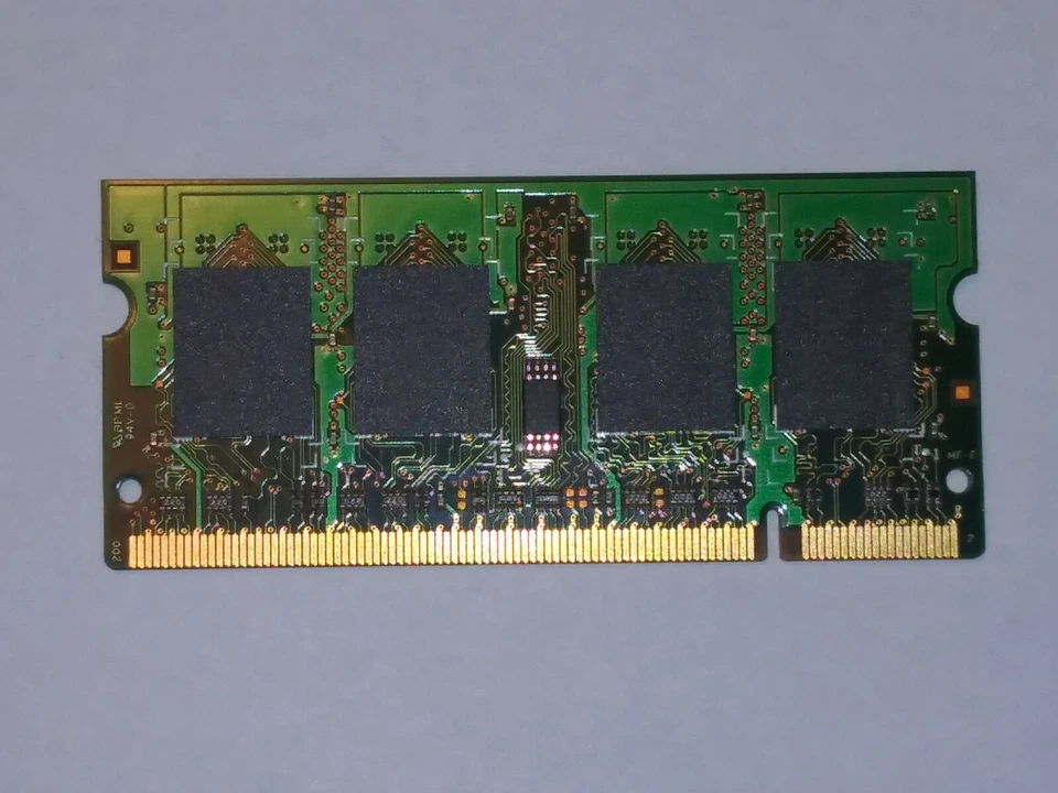 Hynix 512MB 2Rx16  PC2-4200S-444-12 Laptop Ram Memory - Image 2 of 2