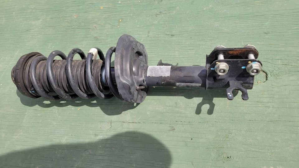 Chevrolet Spark EV 2014 - OEM suspensión delantera izquierda montaje puntal GM 95144553 Foto 2 de 3