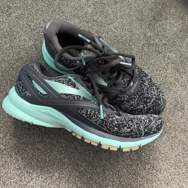 brooks launch 4 women's