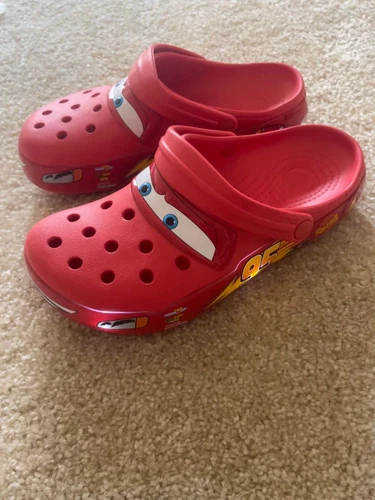 Disney Pixar Lightning McQueen Crocs Clog Adult Size M 6 / W 8 LIGHTS UP