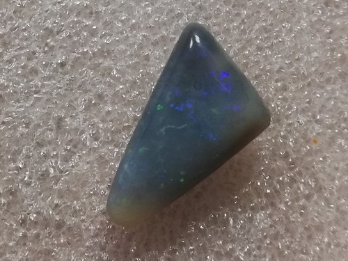 Hermoso 5.75 CT AUSTRALIANO Sólido Semi NEGRO/NEGRO ÓPALO Lightning Ridge - Imagen 2 de 4