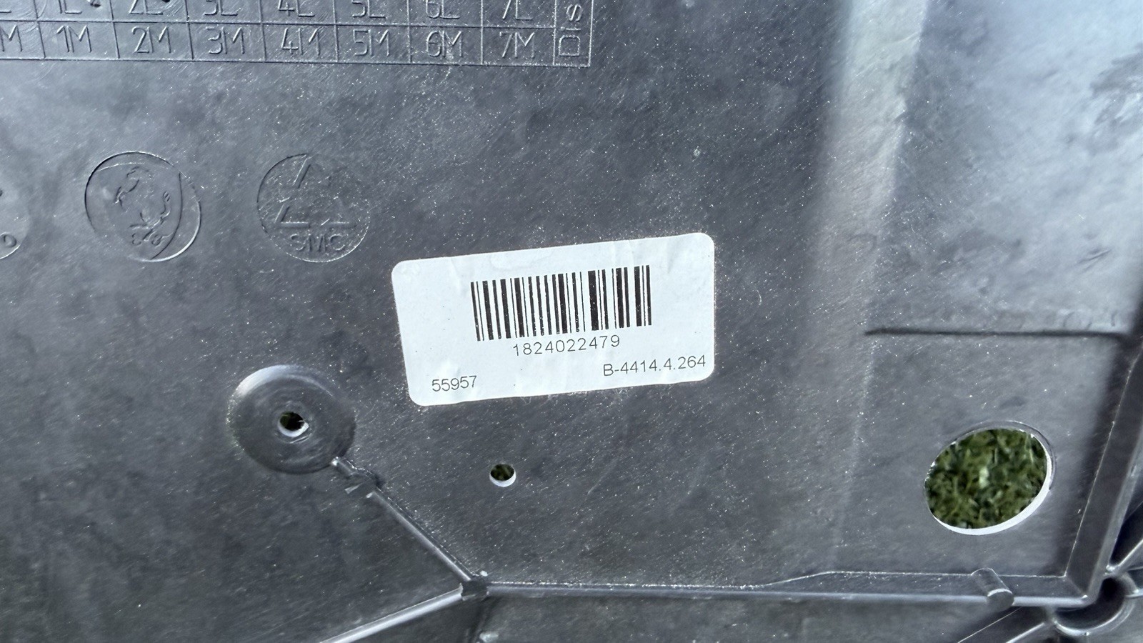 FERRARI SF90 FRONT UNDERBODY SHIELD OEM 849085