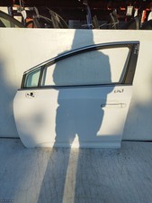 2010 TOYOTA AVENSIS TüREN DEFEKT FRONT LINKS