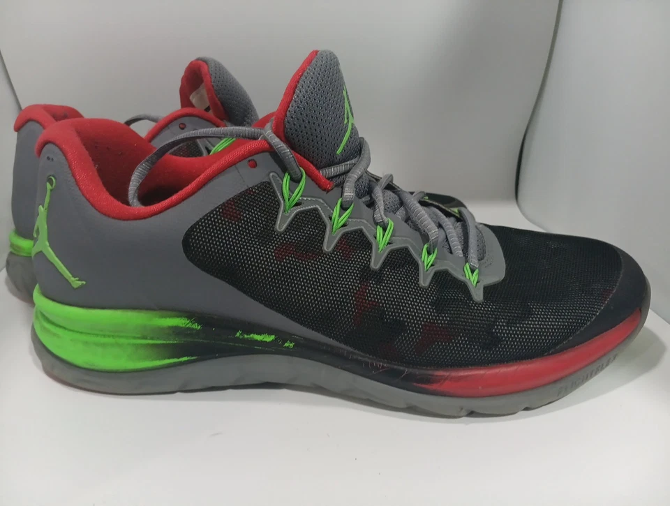 Talla 10 - Jordan Flight Runner 2 Cool Gris Camuflaje Foto 2 de 4