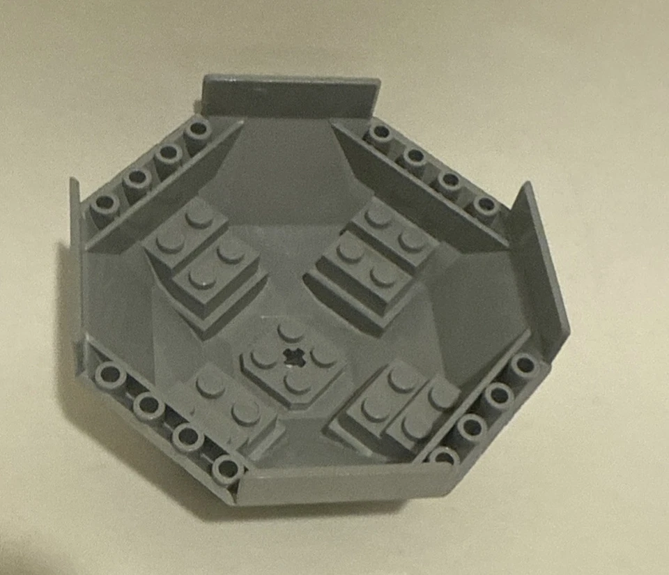 Lego Gris Claro Gris Cabina 10 x 10 x 4 Octogonal con Agujero de Eje Foto 2 de 3