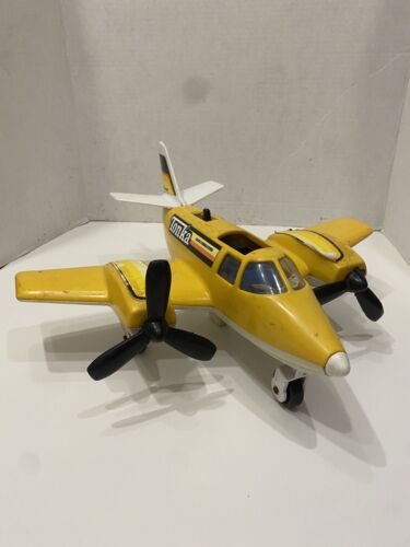 Vintage 1979 Tonka Hand Commander Turbo Prop Airplane Yellow Preowned EUC - Picture 2 of 10