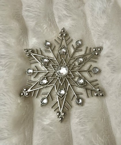 NEW Bath & Body Works Silver Gemstone Snowflake Magnetic Candle Topper - Picture 2 of 15